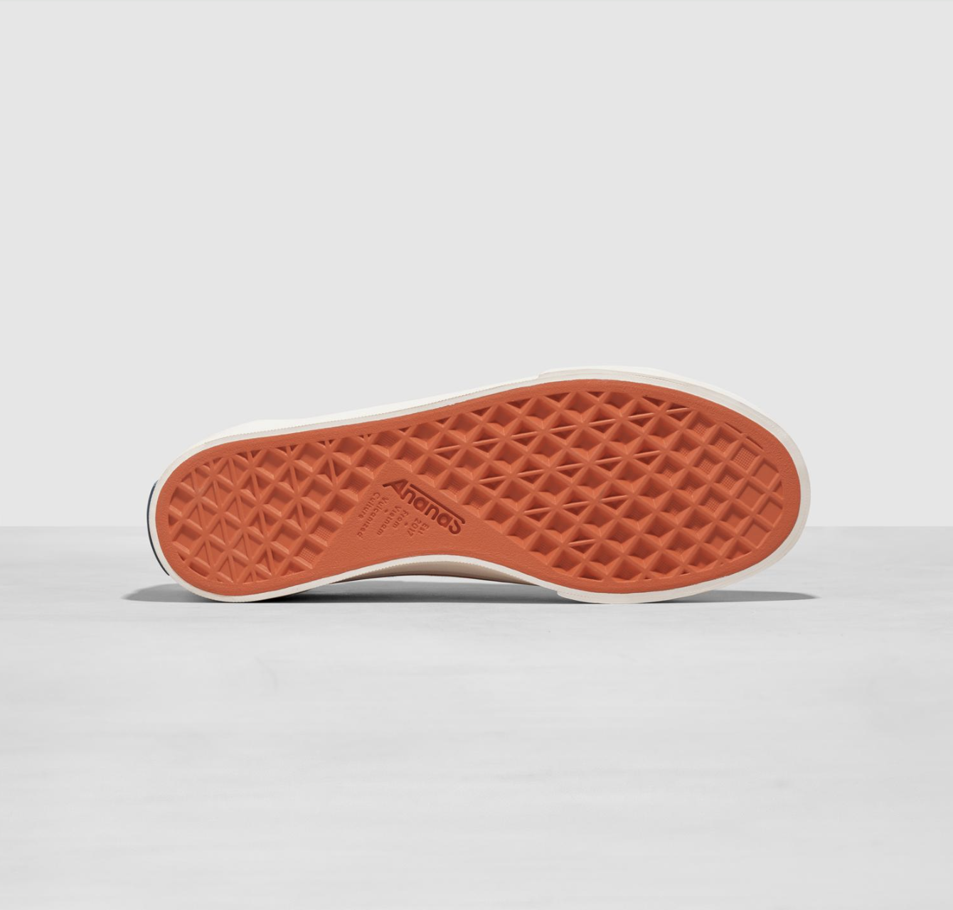 Urbas Irrelevant NE - Low Top - Antarctica/Red Orange